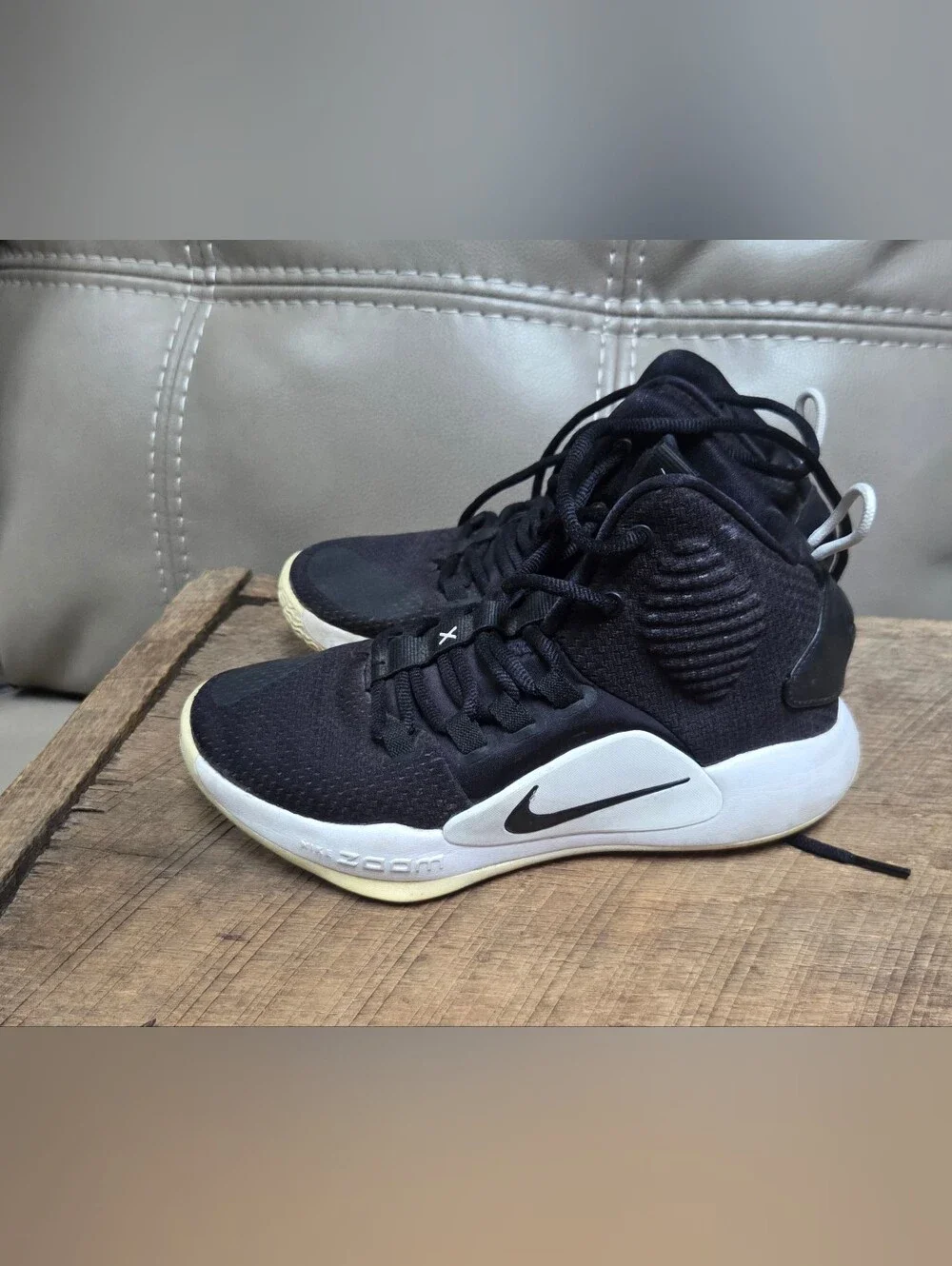Nike Hyperdunk X GS Black White Boys Youth Size 3.5 Basketball Shoes Bin TT